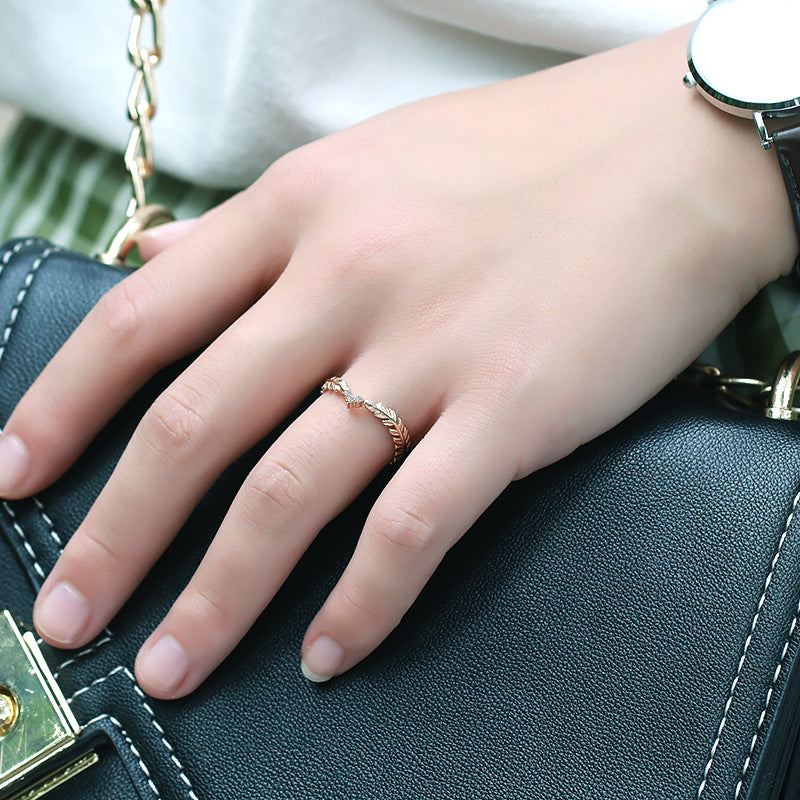 Fine Feather Ring