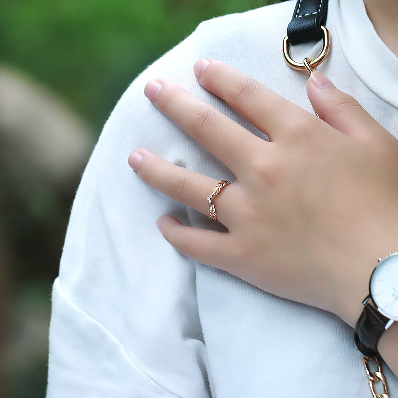 Fine Feather Ring