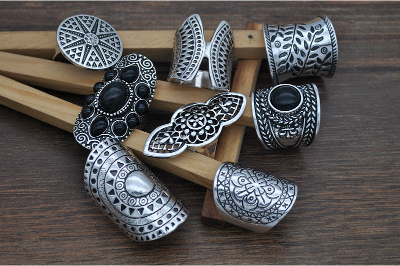 Vintage eight-piece Ring Set