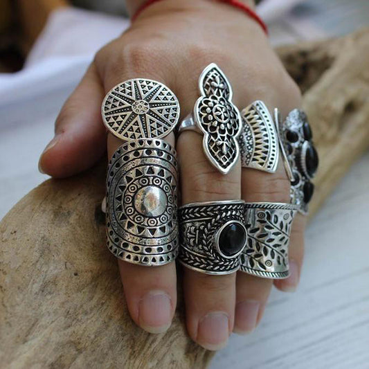 Vintage eight-piece Ring Set