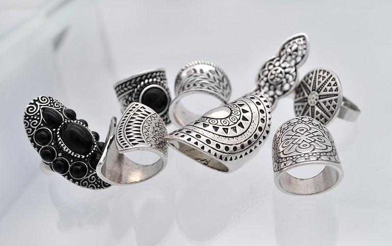 Vintage eight-piece Ring Set